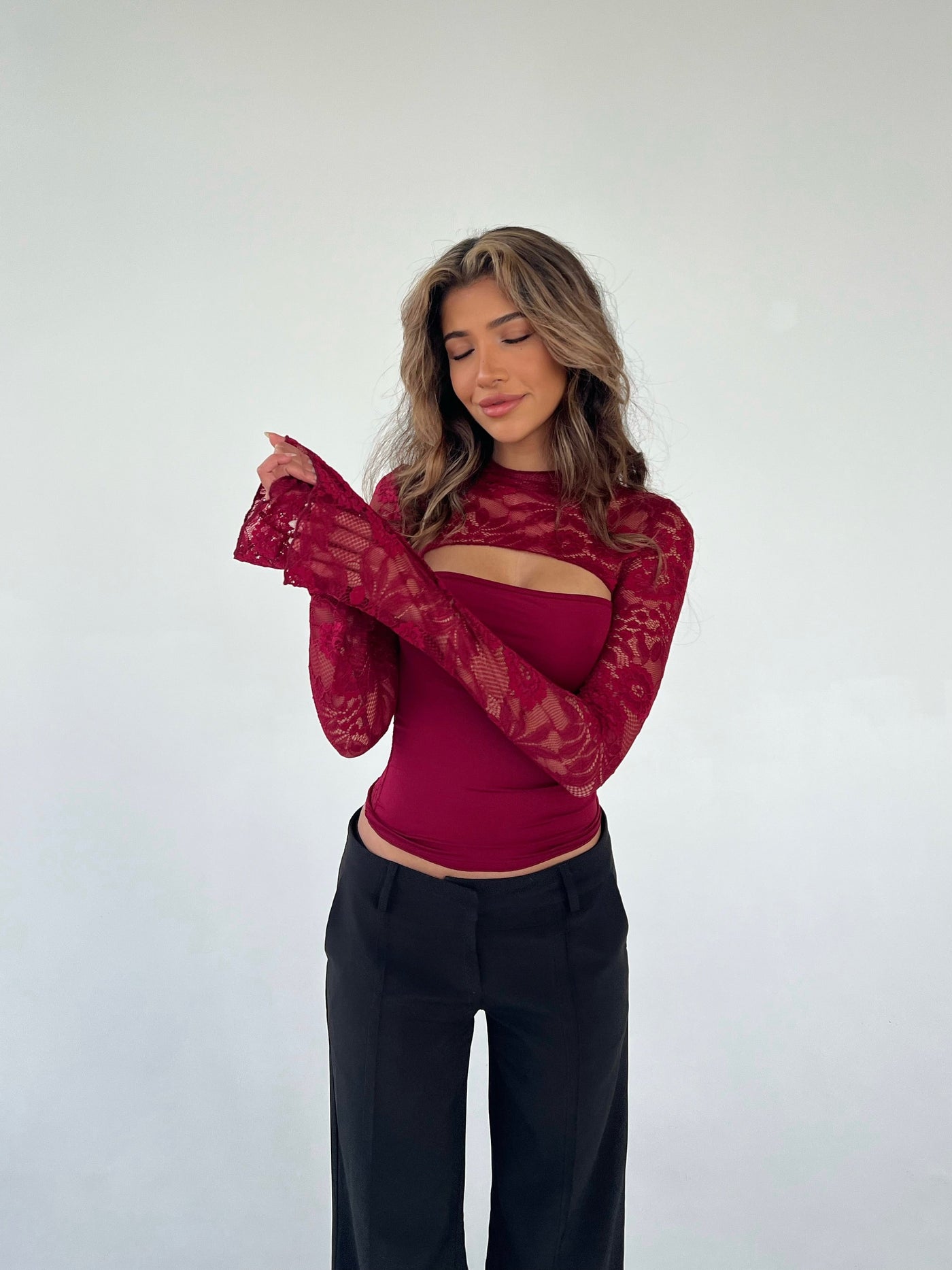 LA-VERA LACE TOP