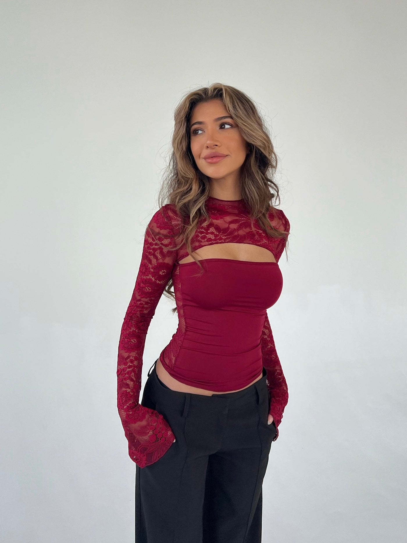 LA-VERA LACE TOP