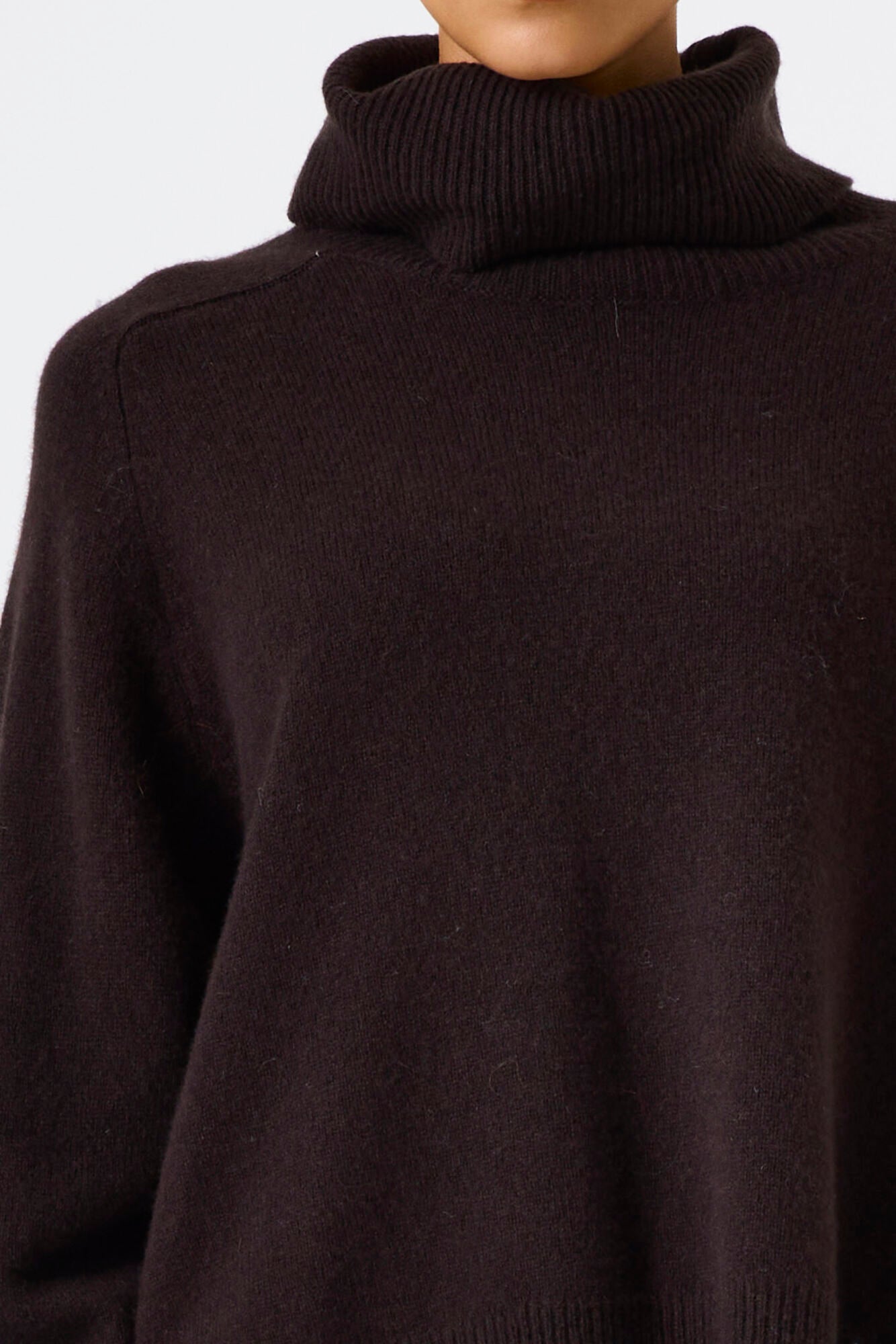 Garcia Neck Knit - BROWN
